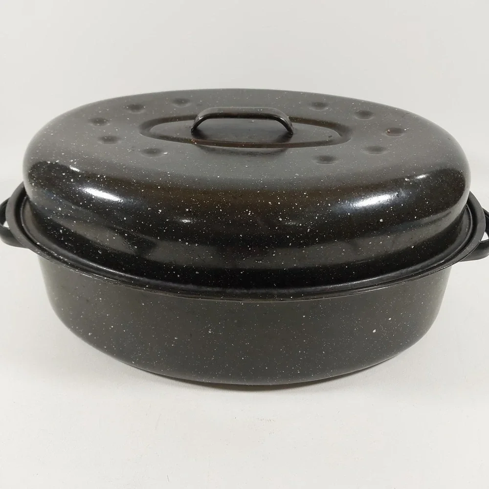 Vintage‎ Black Speckled Enamel Oval Roasting Pan with Lid